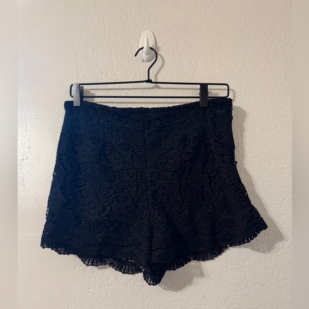 Papaya Black Lace High- Waisted Shorts Size Small